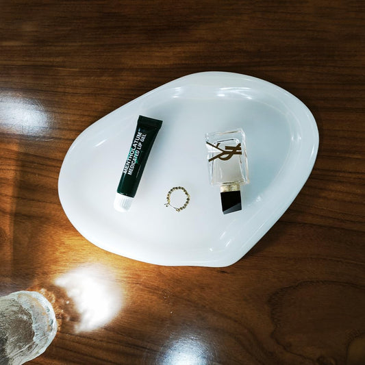 Natural Jade Tray for Jewelry, Food and Daily Items, Irregular Marble Sculpture, Suitable for Home Decor Storage Stone Tray Vanity/Dresser Non-Resin/Non-Ceramic (yunduo-Whie Jade)