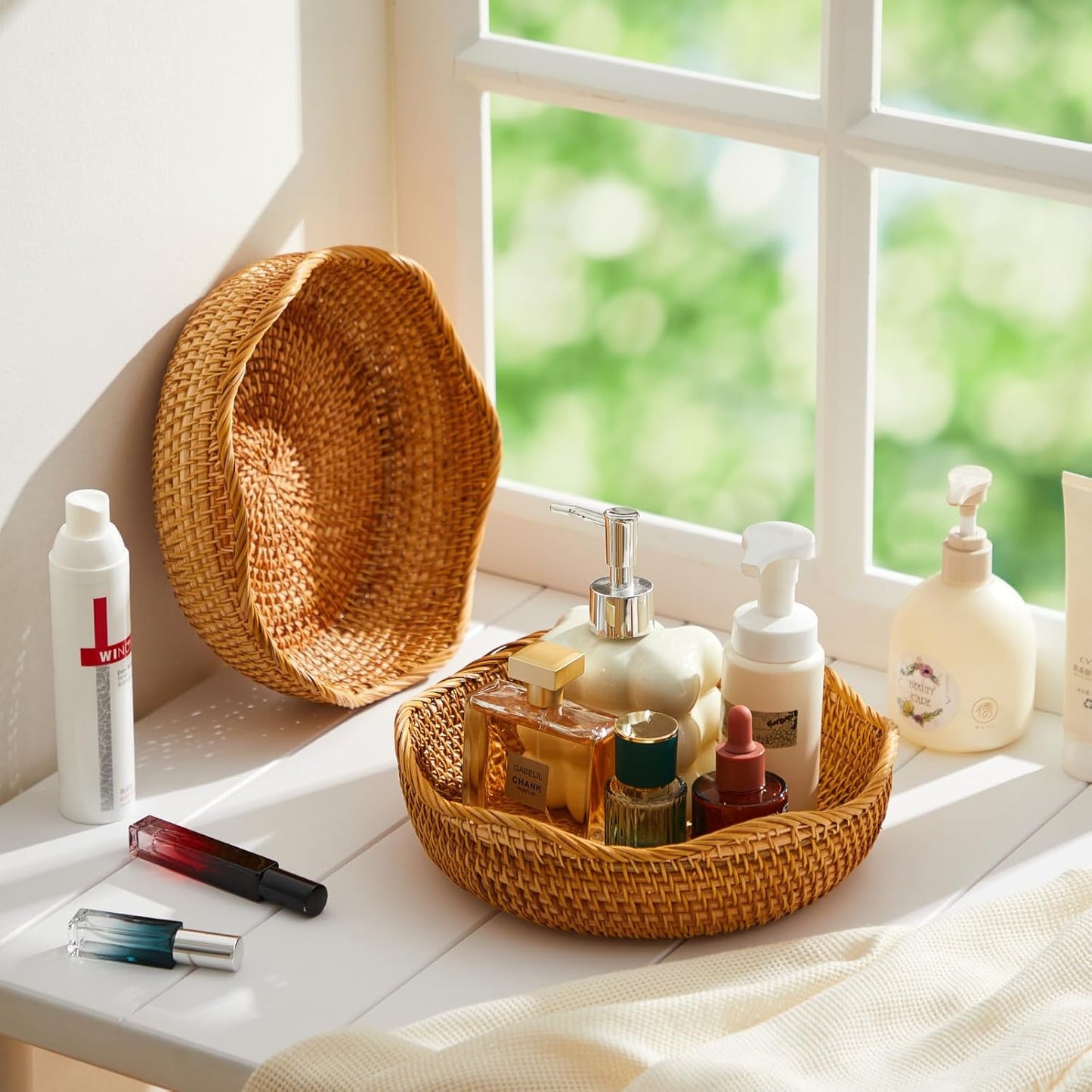 1.3 Pcs 10.2" Rattan Bread Baskets Wicker Fruit Food Storage Bowls Round Scalloped Natural Woven Decorative Serving Basket Tray for Kitchen Entryway Tabletop Counter Organizing