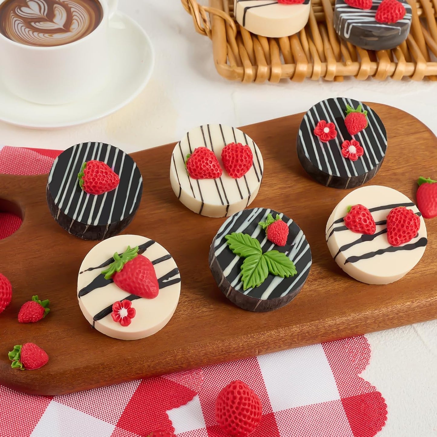 5 PCS Strawberry Baking Molds, Flowers Silicone Mold 3D Edible Strawberry Fruit Fondant Molds for Chocolate Candy Cupcake Cake Decoration Soap Wax Clay Resin Candle Making
