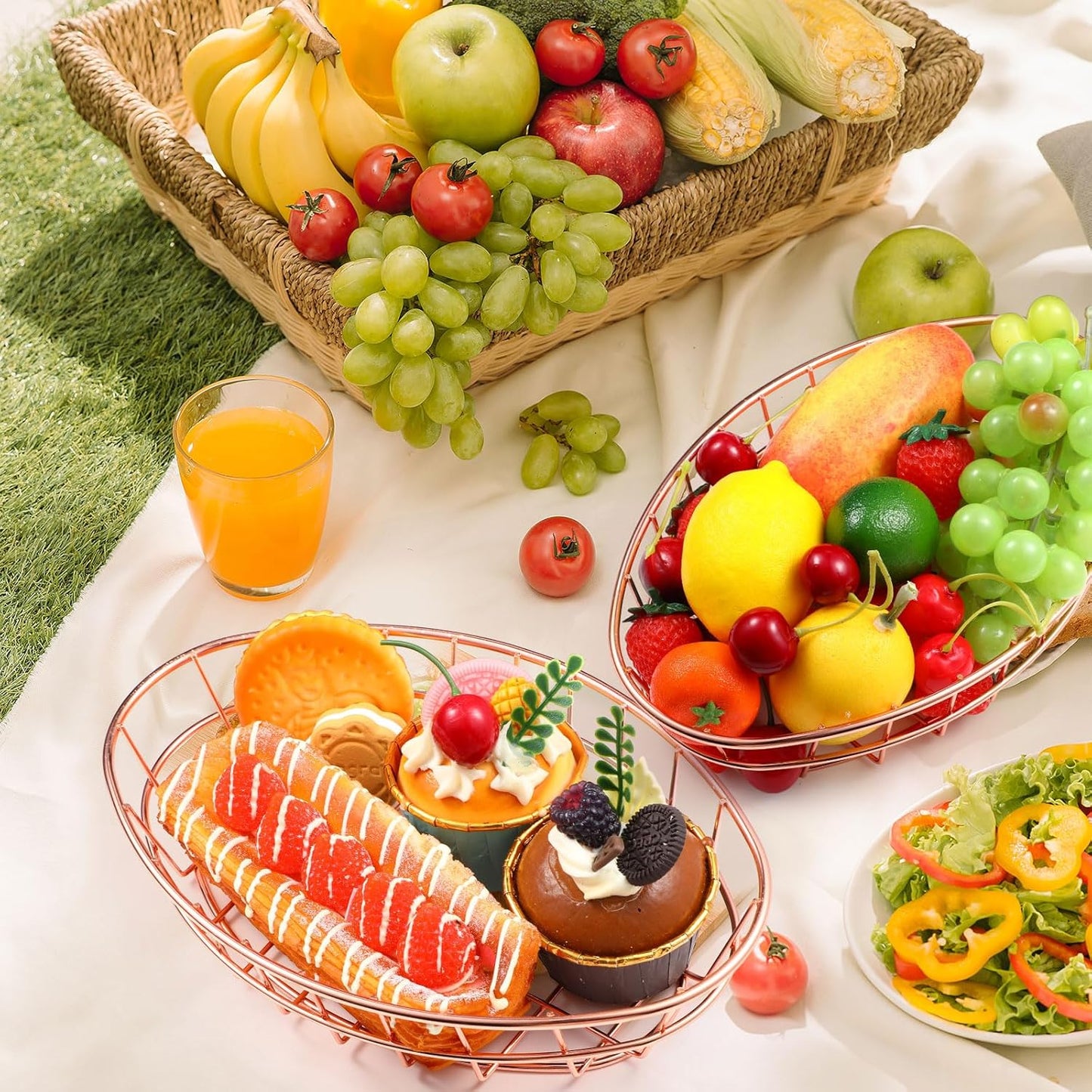 Tioncy 6 Pcs Chrome Oval Metal Wire Baskets 9.5 x 6.2 x 2.2 Inch Bread Serving Decorative Sandwich Container Christmas Party Fast Food Basket for Fruit Burger Kitchen Restaurant(Rose Gold)