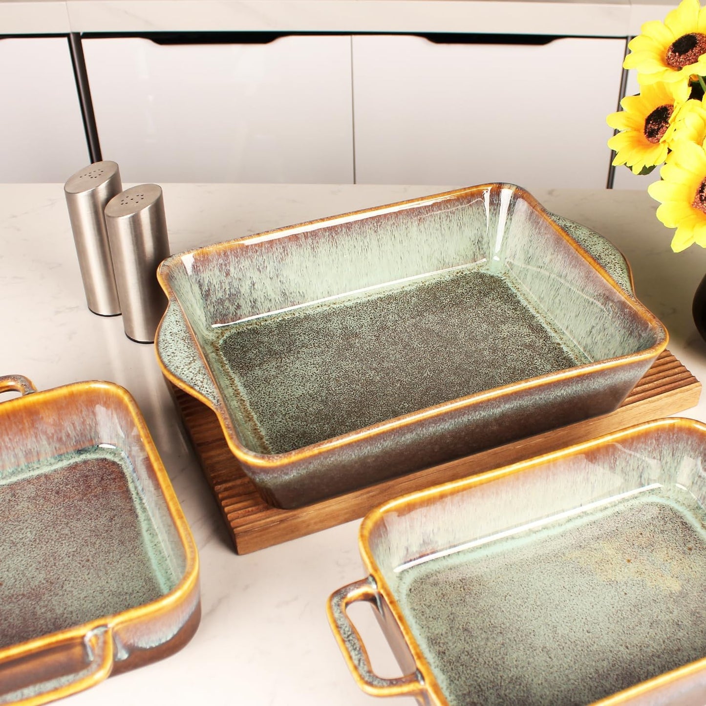 Rectangular 10 x 8 Casserole Dish, 2 Qt Ceramic Au gratin Baking Dish with Handles, Or for mixing, salad, pasta plate, Best gift for those who love baking, Microwave, Oven safe