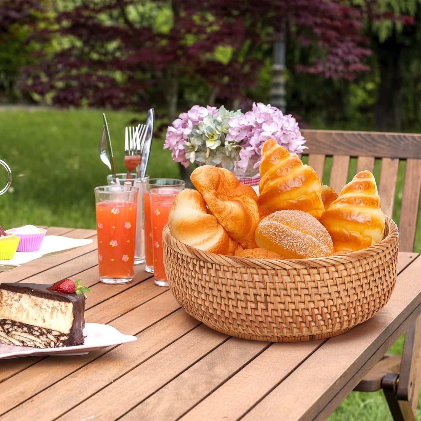 Jucoan 3 Pack Round Rattan Fruits Bread Baskets, Vintage Hand-woven Wicker Fruit Serving Baskets Bowls for Candy, Snack, Keys, Kitchen Countertop, 3 Size