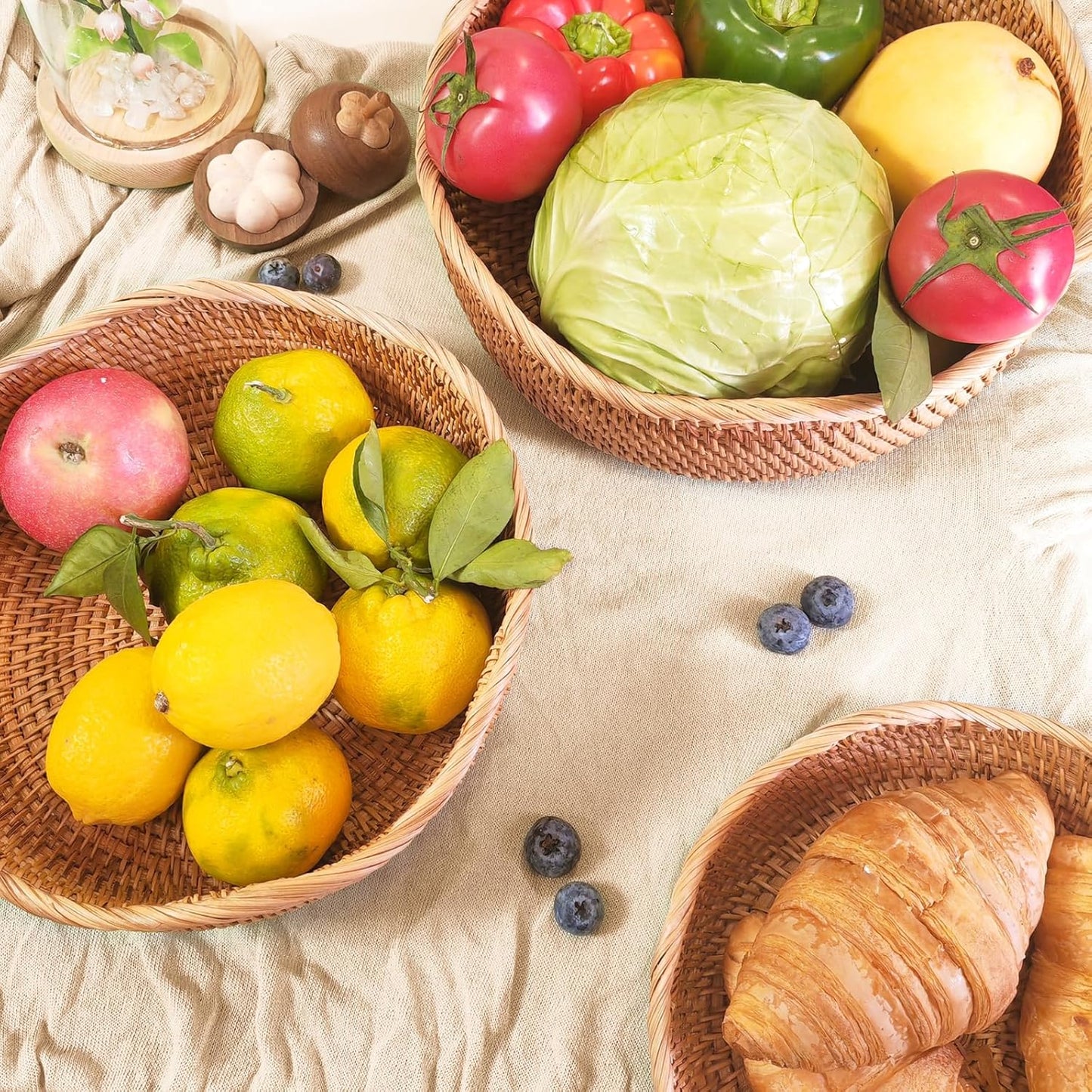 Rattan Bread Basket for Fruit, Natural Wicker Fruit Basket for Kitchen Counter, Hand Woven Food Baskets, Bread Baskets for Serving, Large Wicker Basket for Vegetable, Snack, Candies, Etc.(Wave-Large)