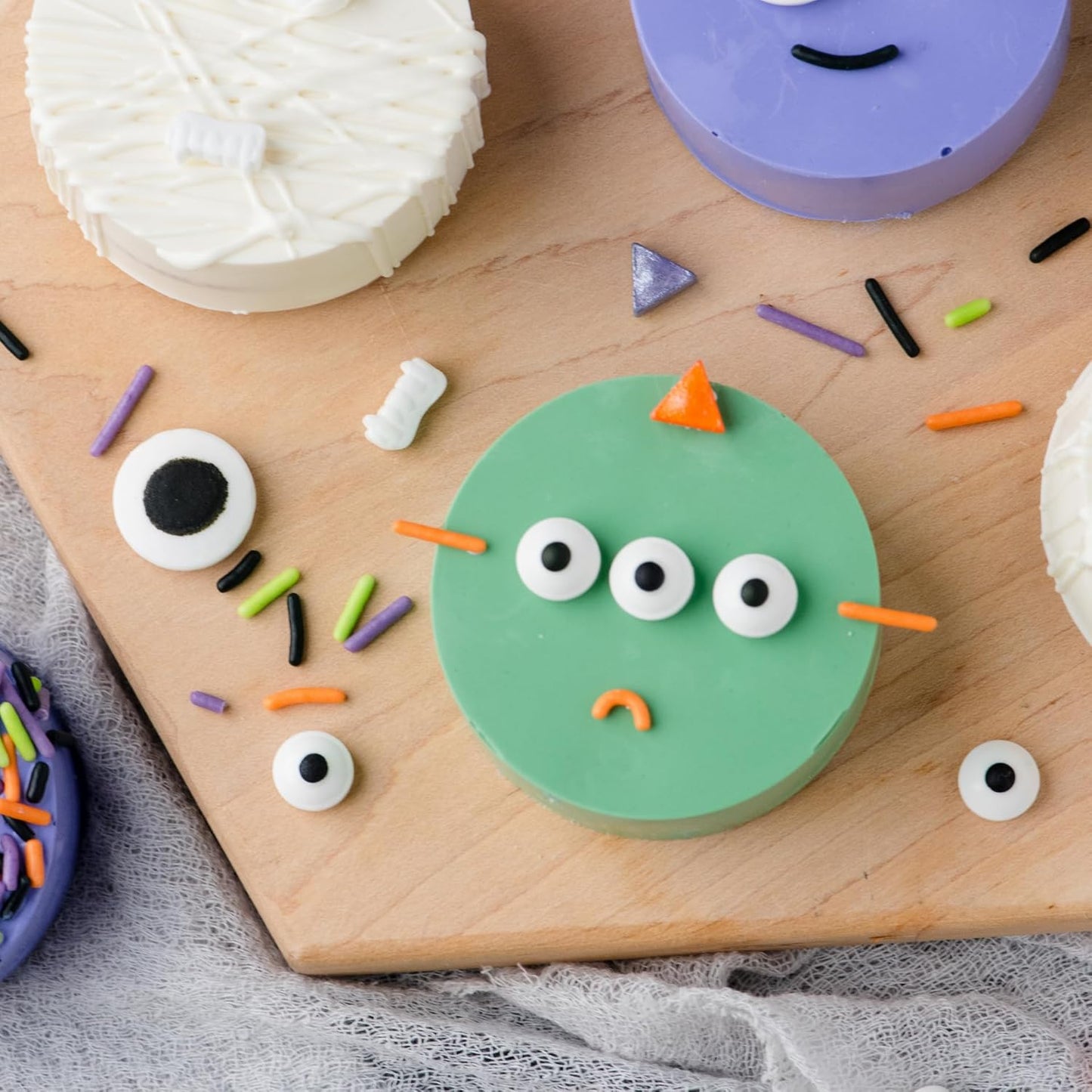 Sweets Indeed Sandwich Cookie Decorating Kit – Halloween DIY Set with Oreo Mold, Spooky Sprinkles, Candy Eyeballs, Monster Teeth & Piping Bags