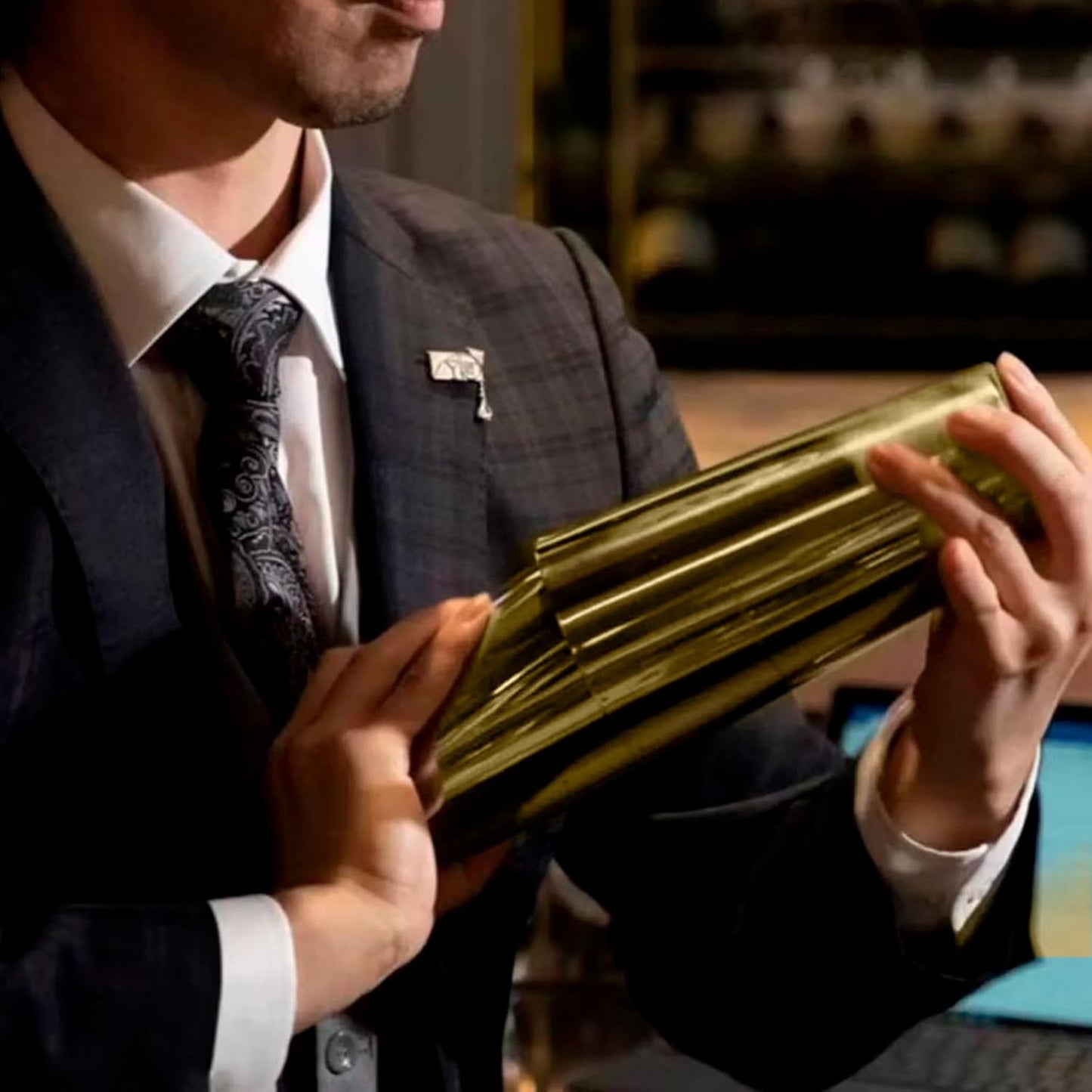 Boston Shaker Cocktail Set Bartender Kit, 12 Pcs Drink Shaker with Strainer Bartending Martini Shaker Tin with 18oz & 28oz Mixed Alcohol Shaker Professional Stainless Steel Bar Tool for Beginner(Gold)