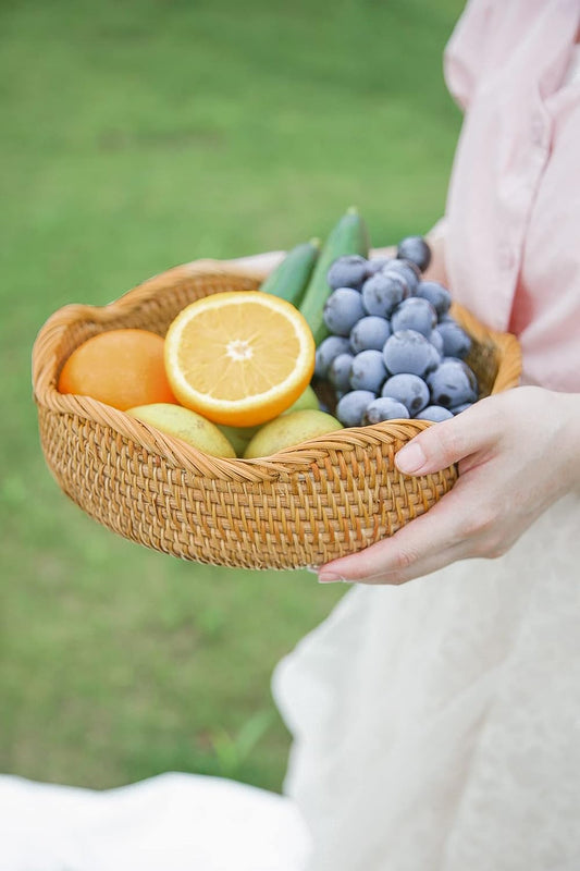 HITOMEN Handmade Rattan Bread Baskets Round Wicker Fruit Serving Storage Bowls, Natural Woven Decorative Kitchen Counter Organizing (Honey Brown) L-11.5"