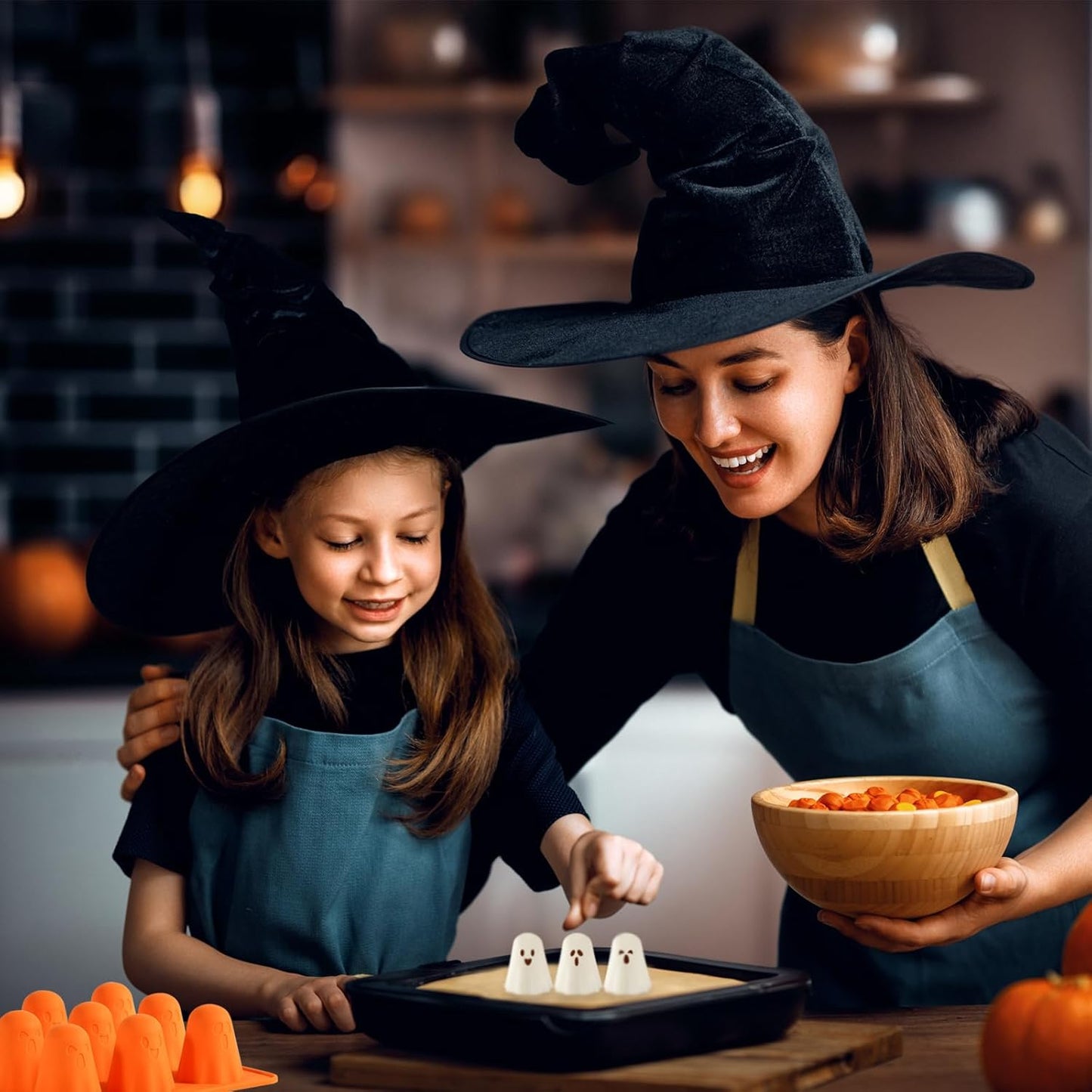 Ghost Silicone Molds 2 Packs Non-Stick 3D Chocolate Molds 9-Cavity Cute Ghost Mold for Jelly Gummy Candy Pudding Ice Cube Resin Cake Halloween Party Decorations