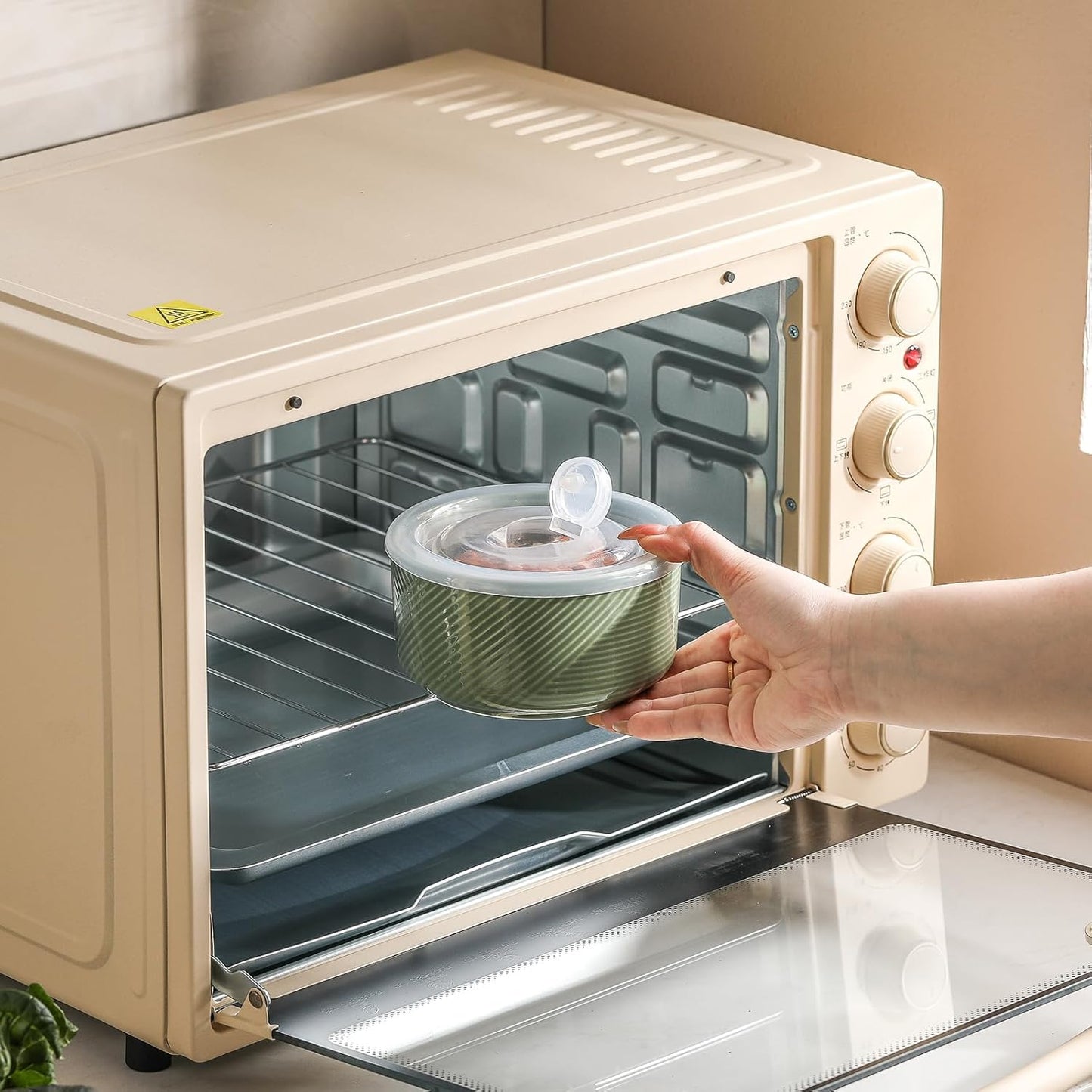 Ceramic Bowls with Lids: 20 oz Microwave Safe Food Storage Containers for Soup, Salad, Cereal, Leftovers, Meal Prep, Lunch, Picnic, Camping, Serving - Airtight, Green, Set of 4