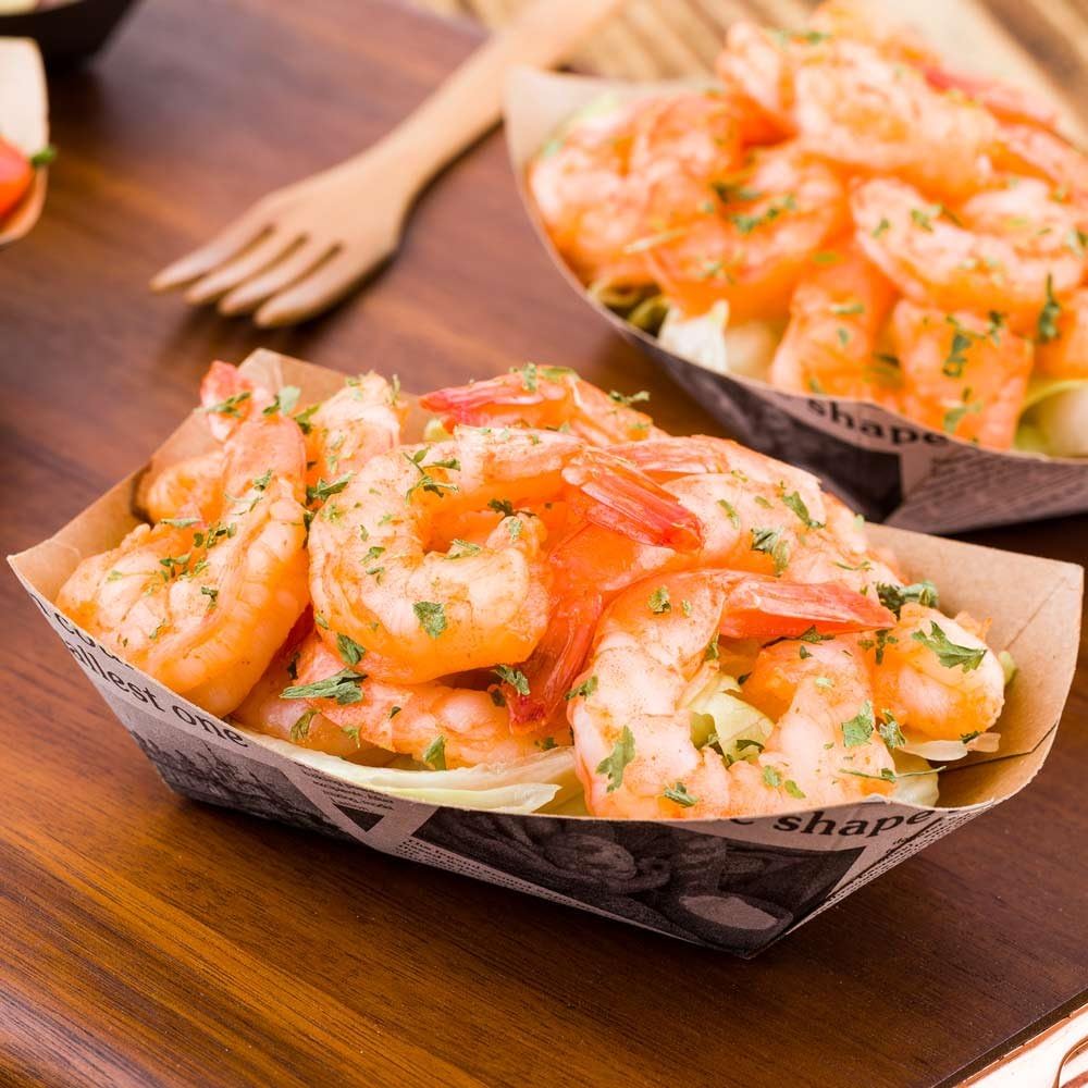 Restaurantware Bio Tek 6 Ounce Boat Paper Boats 50 Disposable #40 Food Trays - PE Lining Durable Newsprint Striped Paper Food Baskets For Concession Stands Picnics or Fairs Stackable