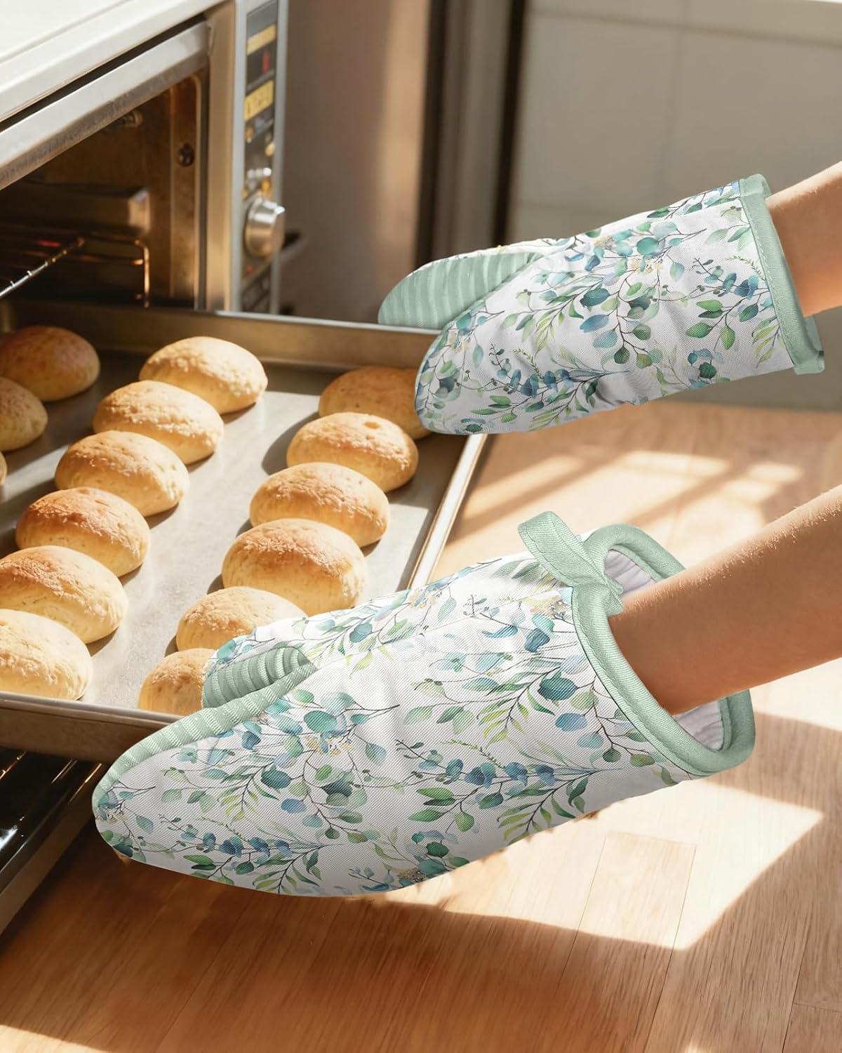 Slohif Sage Green Mini Oven Mitts Set – Flower Extended Short Heat Resistant Kitchen Gloves for Women, 100% Cotton Oven Mitts with Silicone Grips, Non-Slip and Thick Durable for Cooking & Baking