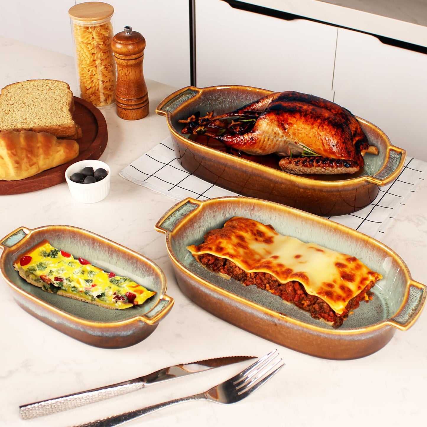 10"x6" Oval Casserole Dish, 33 oz Ceramic Au gratin Baking Dish, Baking Pan with Handles or for mixing, salad, pasta plate, Best gift for those who love baking, Microwave, Oven safe