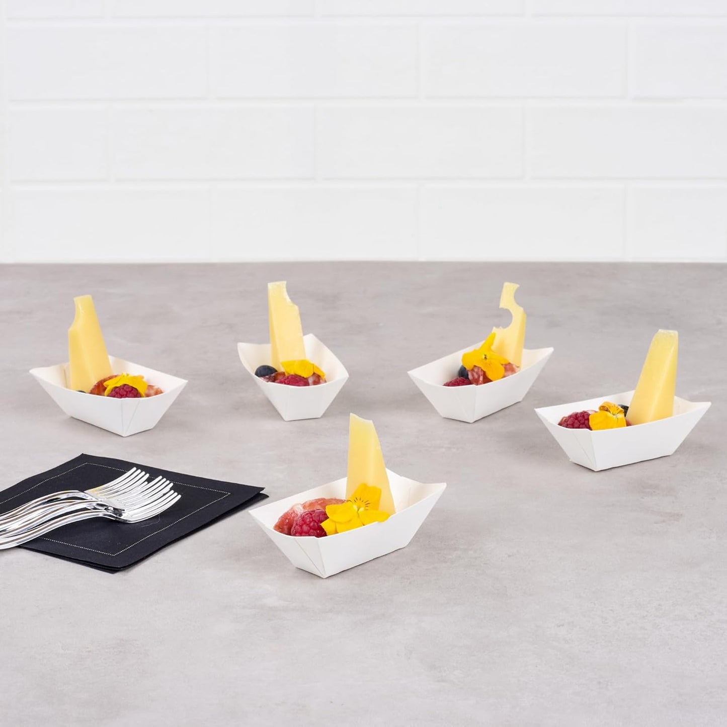 Restaurantware Bio Tek 2 Ounce Food Boats 50 Disposable Paper Food Trays - Heavy-Duty Greaseproof White Paper Boats For Snacks Appetizers Or Treats Use At Parties Or Carnivals