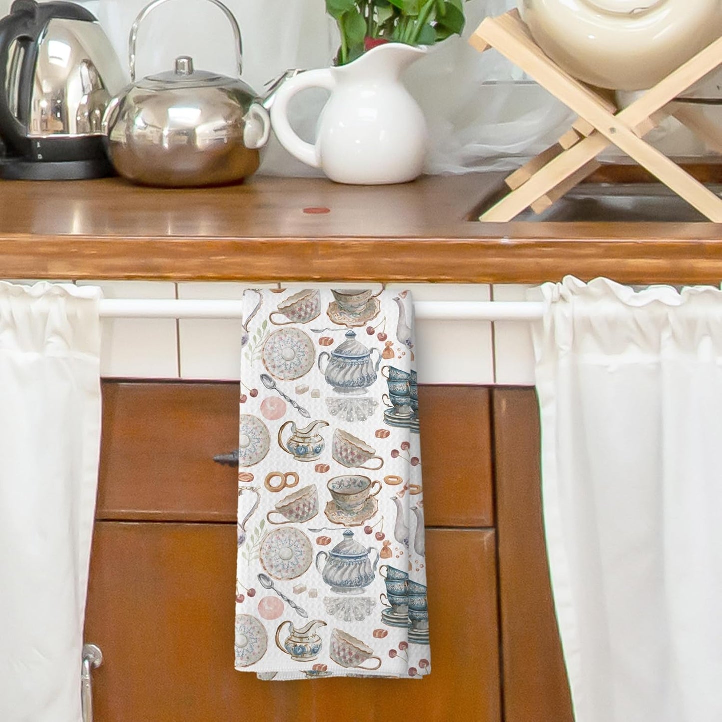 Vintage Teacups Kitchen Dish Towels, Retro French Garden Tea Lover Gifts for Women Men, Coffee Cups Teapots Kitchen Decor, Tea Time Hand Towels Kitchen Bathroom Tea Towels Decorations, 16x24inch