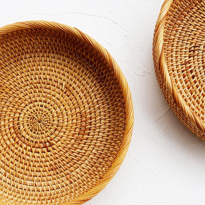 I-lan 10 Inch Round Bread baskets with 2" Wall, Rattan Fruit Basket with Rolled Edge, Decorative Natural Basket Wicker Bowl for Nuts, Candy Catch All Dish, Storage, Coffee Table, Brown, L