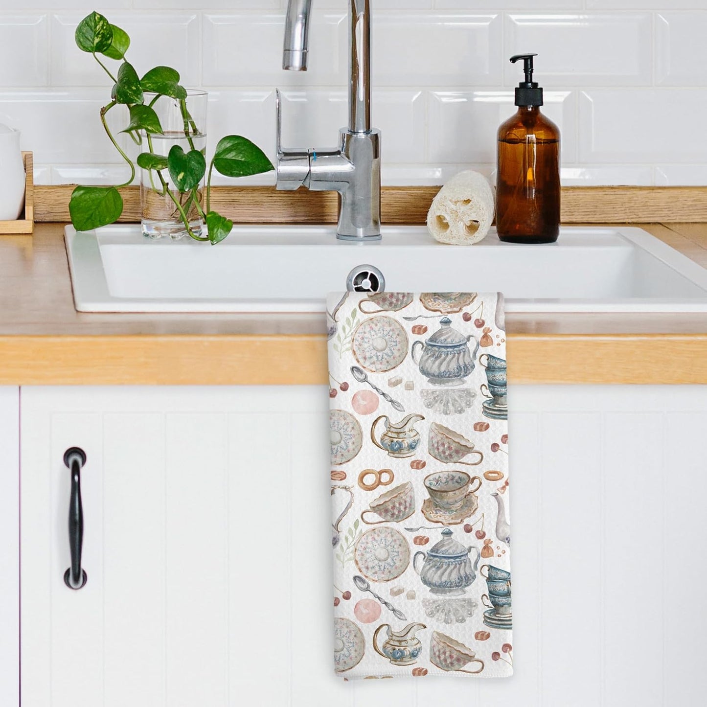 Vintage Teacups Kitchen Dish Towels, Retro French Garden Tea Lover Gifts for Women Men, Coffee Cups Teapots Kitchen Decor, Tea Time Hand Towels Kitchen Bathroom Tea Towels Decorations, 16x24inch