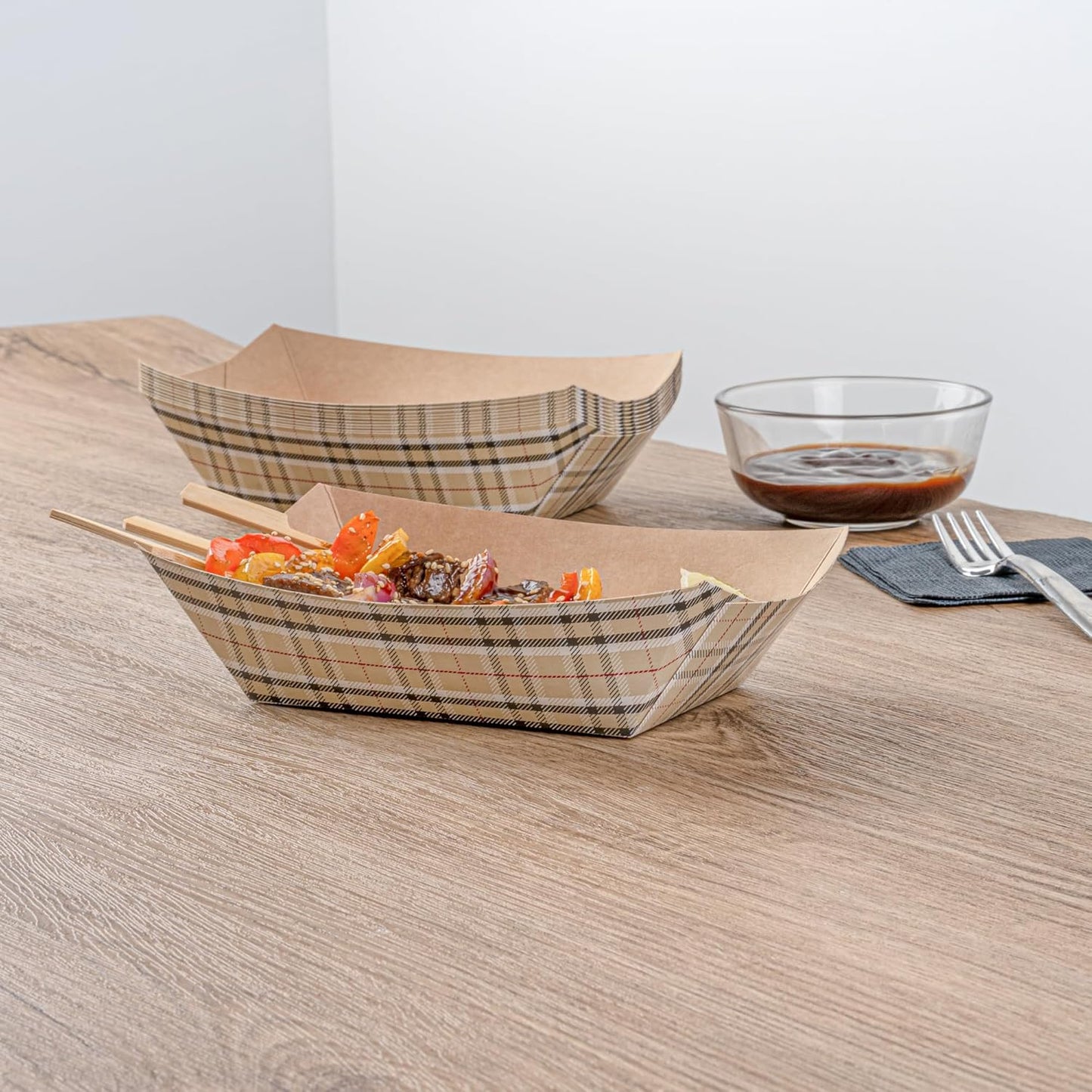 Restaurantware Bio Tek 1 Pound Food Boats 200 Disposable Paper Food Trays - Heavy-Duty Greaseproof Plaid Paper Food Boats For Snacks Appetizers Or Treats Use At Parties Or Carnivals