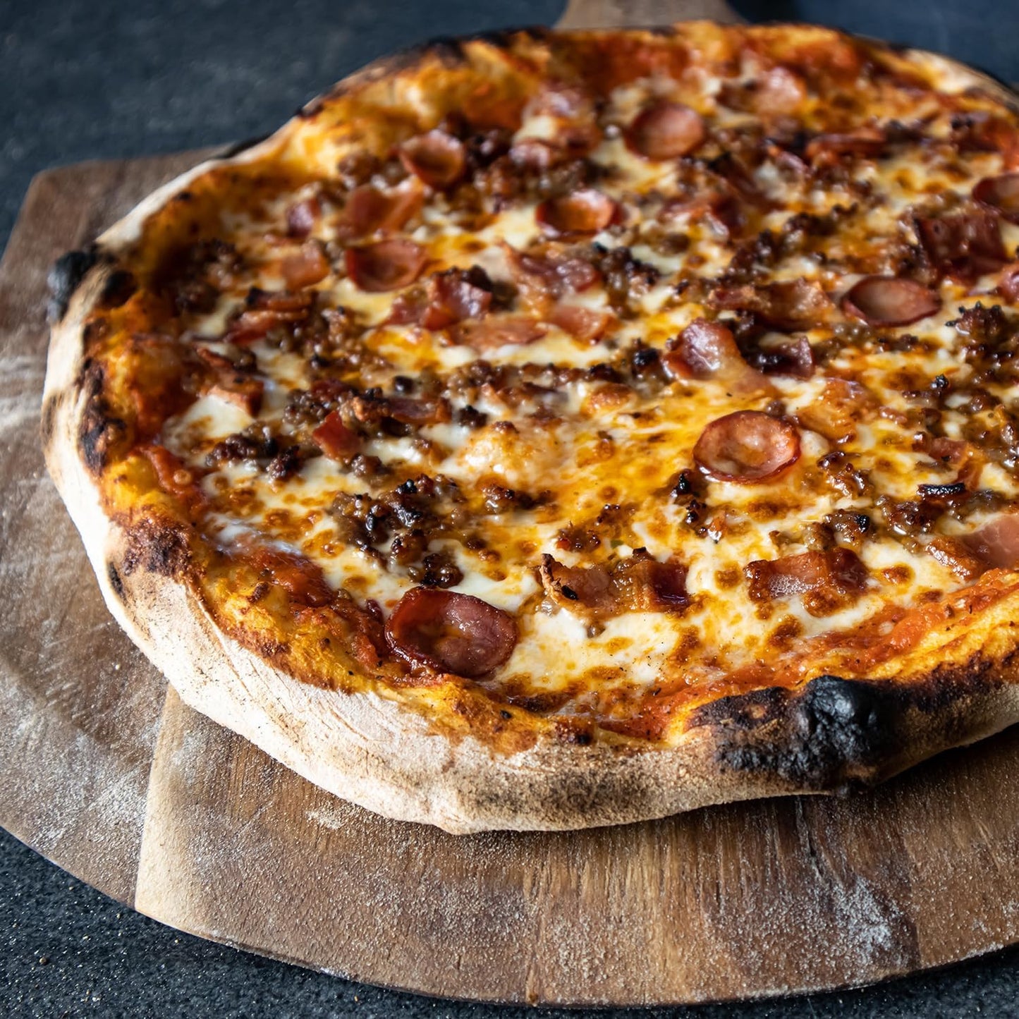 14 Inch Acacia Wooden Pizza Peel - Lightweight and Sturdy, Perfect for Homemade Pizza, Bread, and Pastries (Natural Wood Grain)