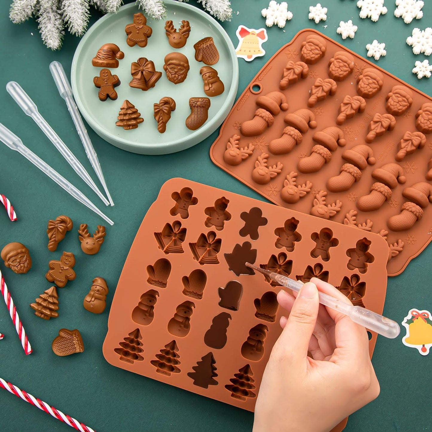 Christmas Silicone Chocolate Molds, 2 Pcs Reuseable Silicone Chocolate Molds, Bakeable Christmas Mould with Santa Christmas Tree Elk Patterns for DIY Chocolate, Candy, Jello, Wax (4 Droppers)